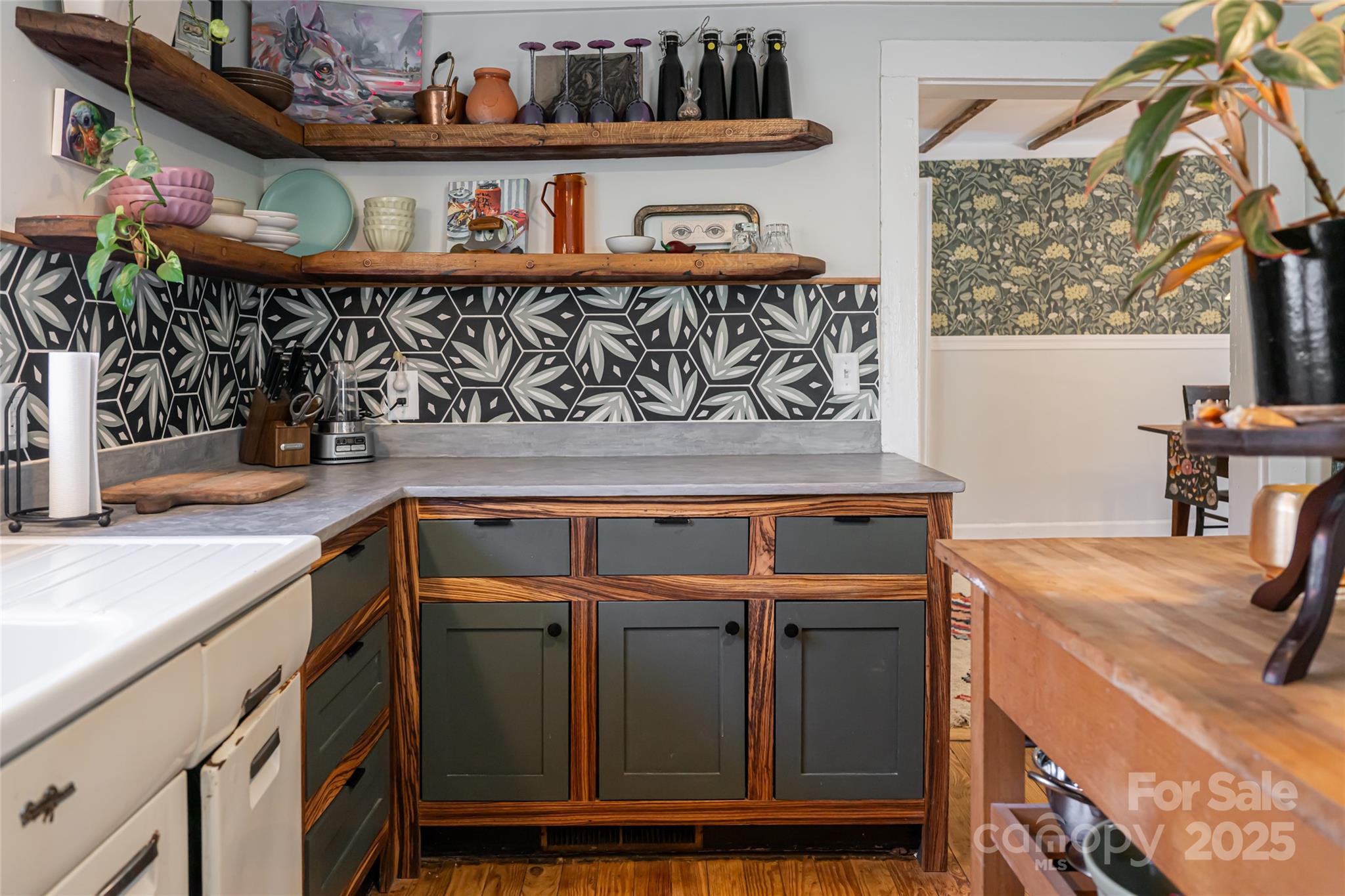 Laurelwood - Residential