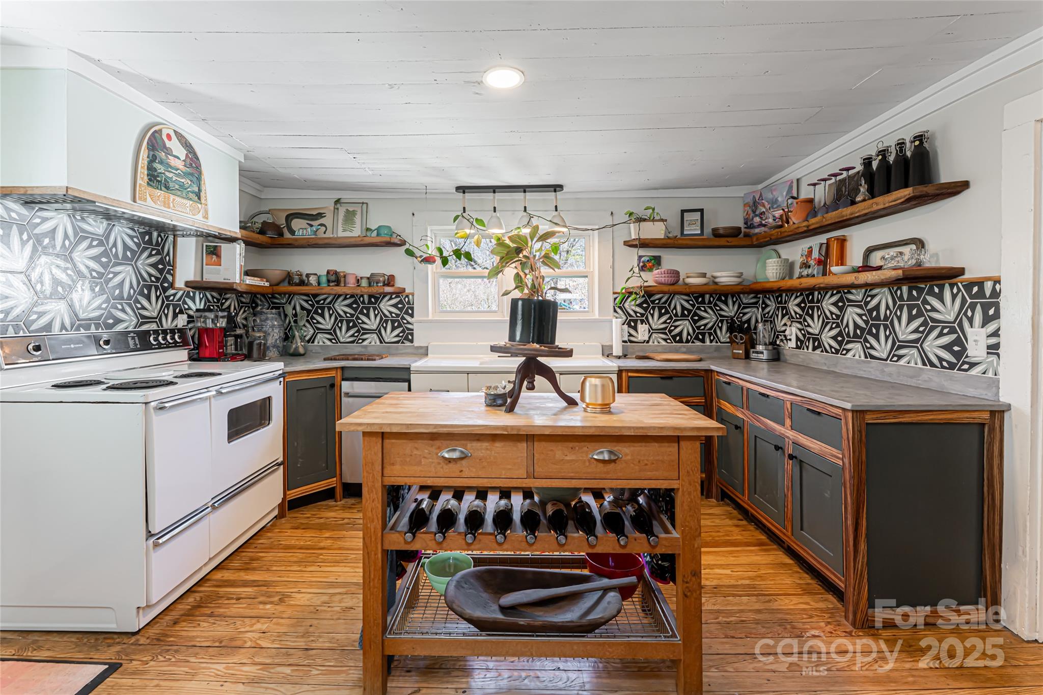 Laurelwood - Residential