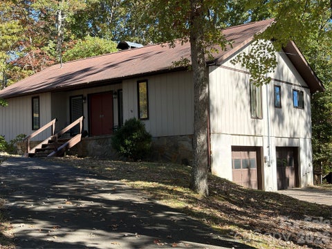 Photo of 592 Carters Ridge Road, Spruce Pine, NC 28777 (MLS # 4436298)