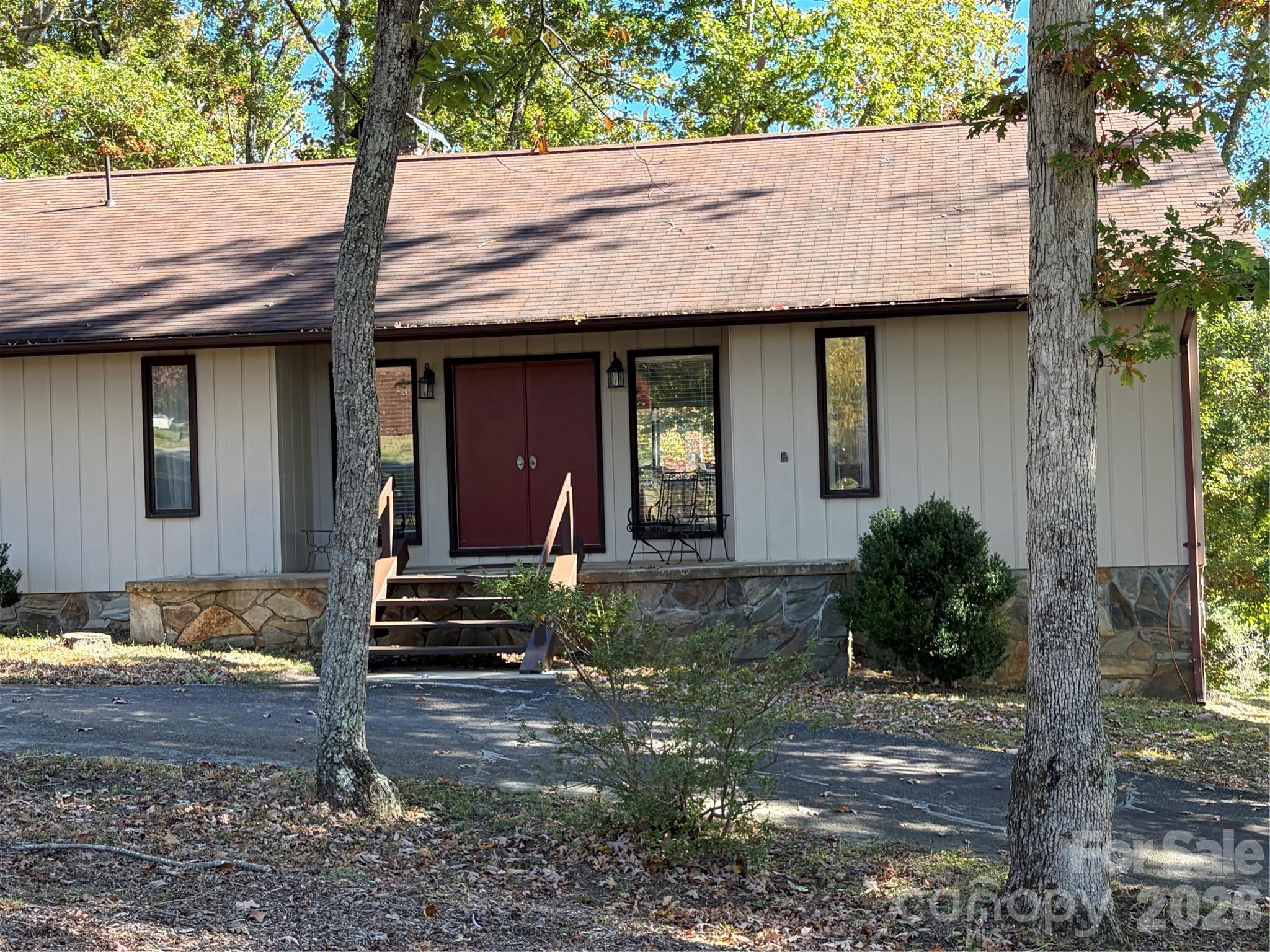 592 Carters Ridge Road