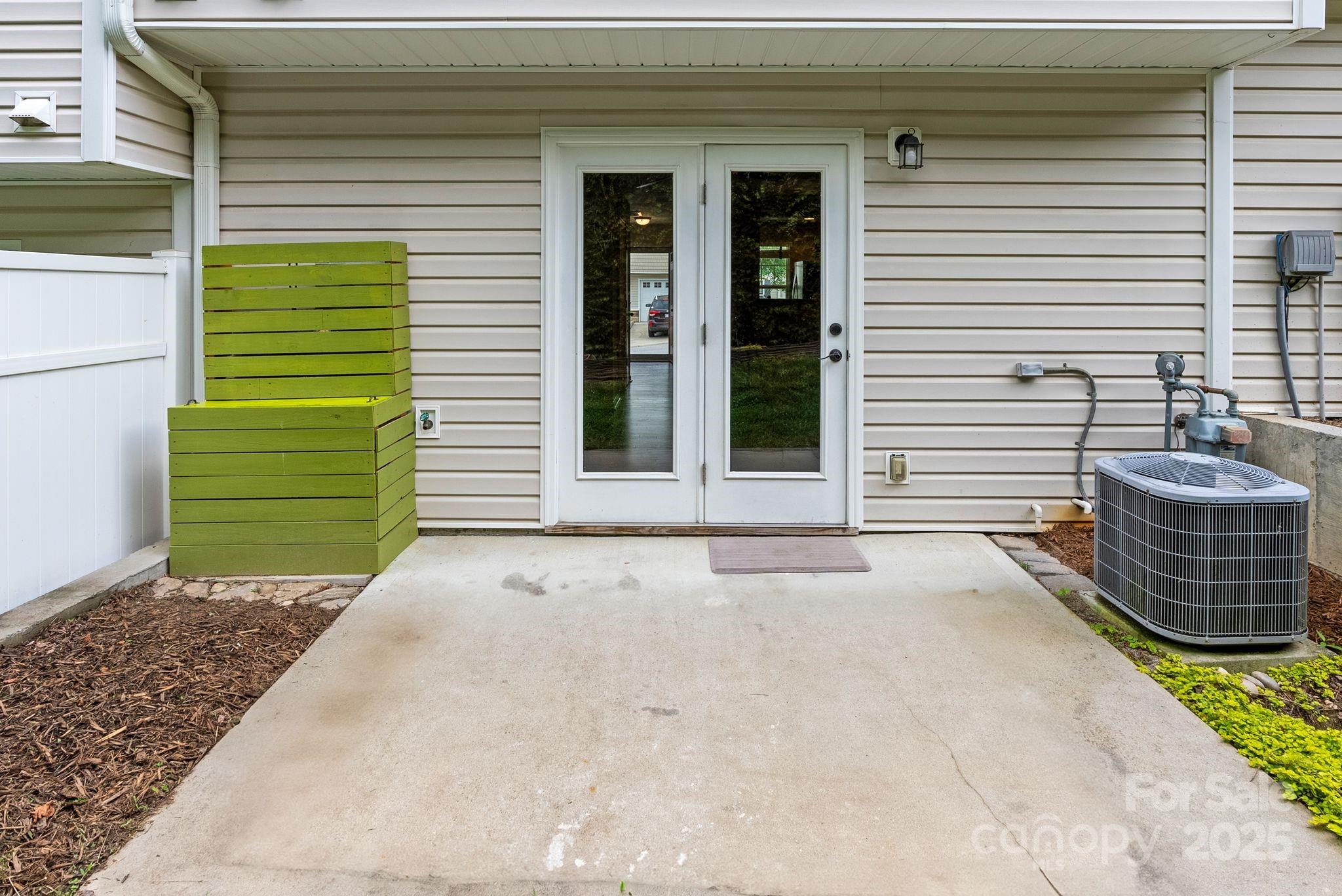 Creekside Village - Residential