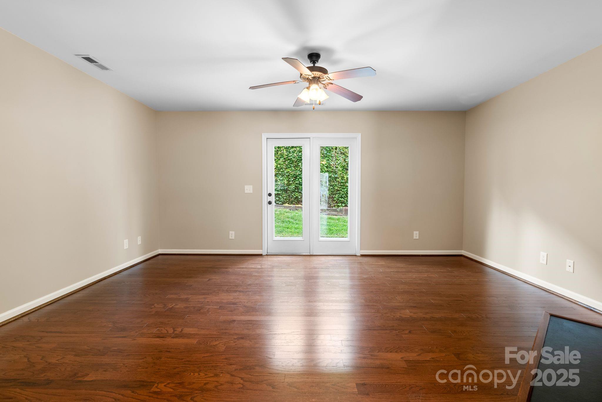 Creekside Village - Residential