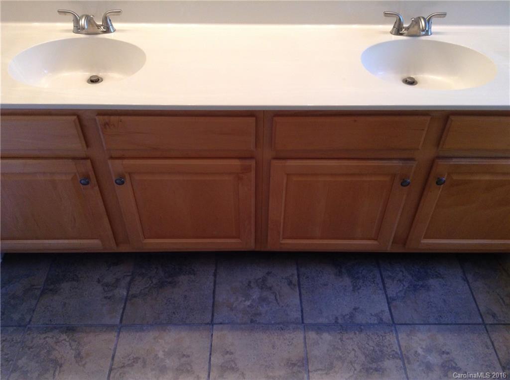 Sheffield Manor - Residential Lease