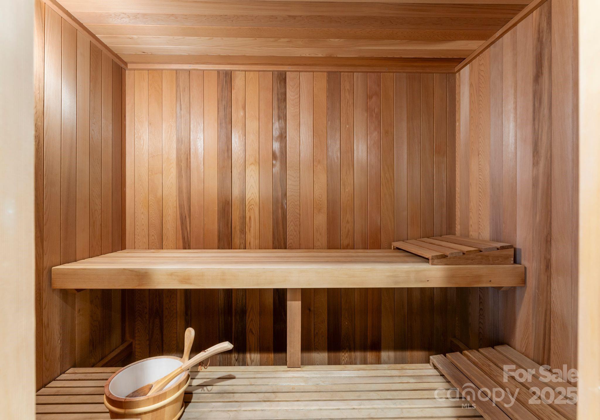 The Peninsula - Residential