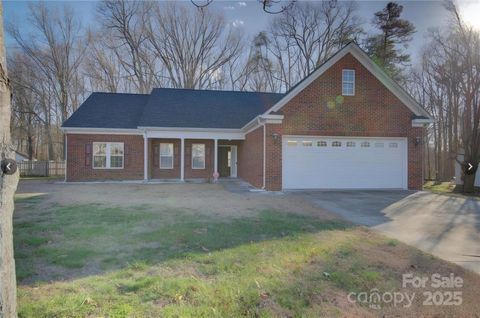 2712 Thornburg Court Monroe NC 28110