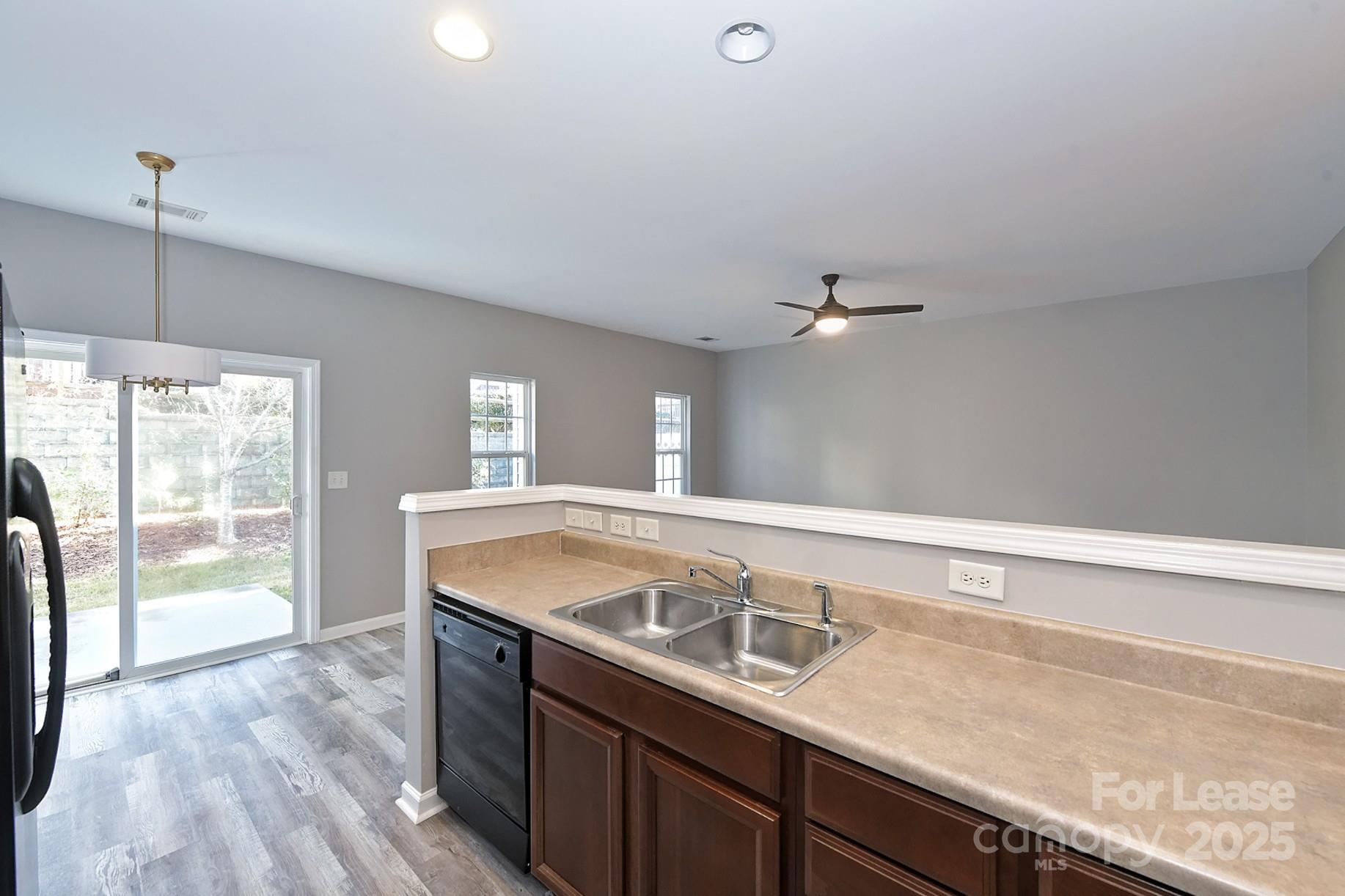 Oakbrooke - Residential Lease