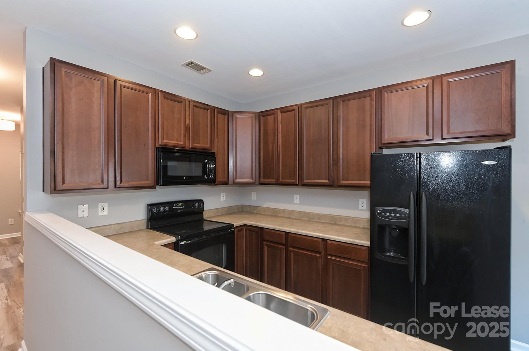 Oakbrooke - Residential Lease