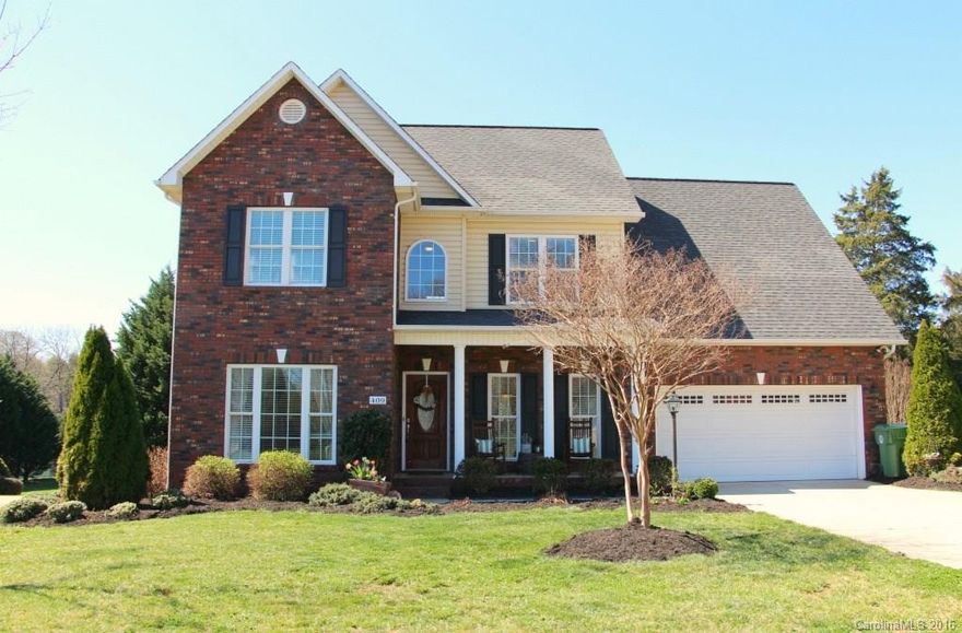 2 story home in Brentwood offers 3 BRs, 2 ½ BAs &bonus room.  Large foyer welcomes you home. A formal office & formal dining room features crown molding & chair rail. The living room offers gas log FP & is open to the kitchen. The eat-in kitchen has an breakfast bar, SS appliances & granite counter tops. The 2nd level hosts an over-sized MBR w tray ceiling, recessed lighting & MBA w/separate jetted tub/shower, WIC, water closet & dual sinks. Also on the 2nd level are BRs 2 & 3 share a full bath.