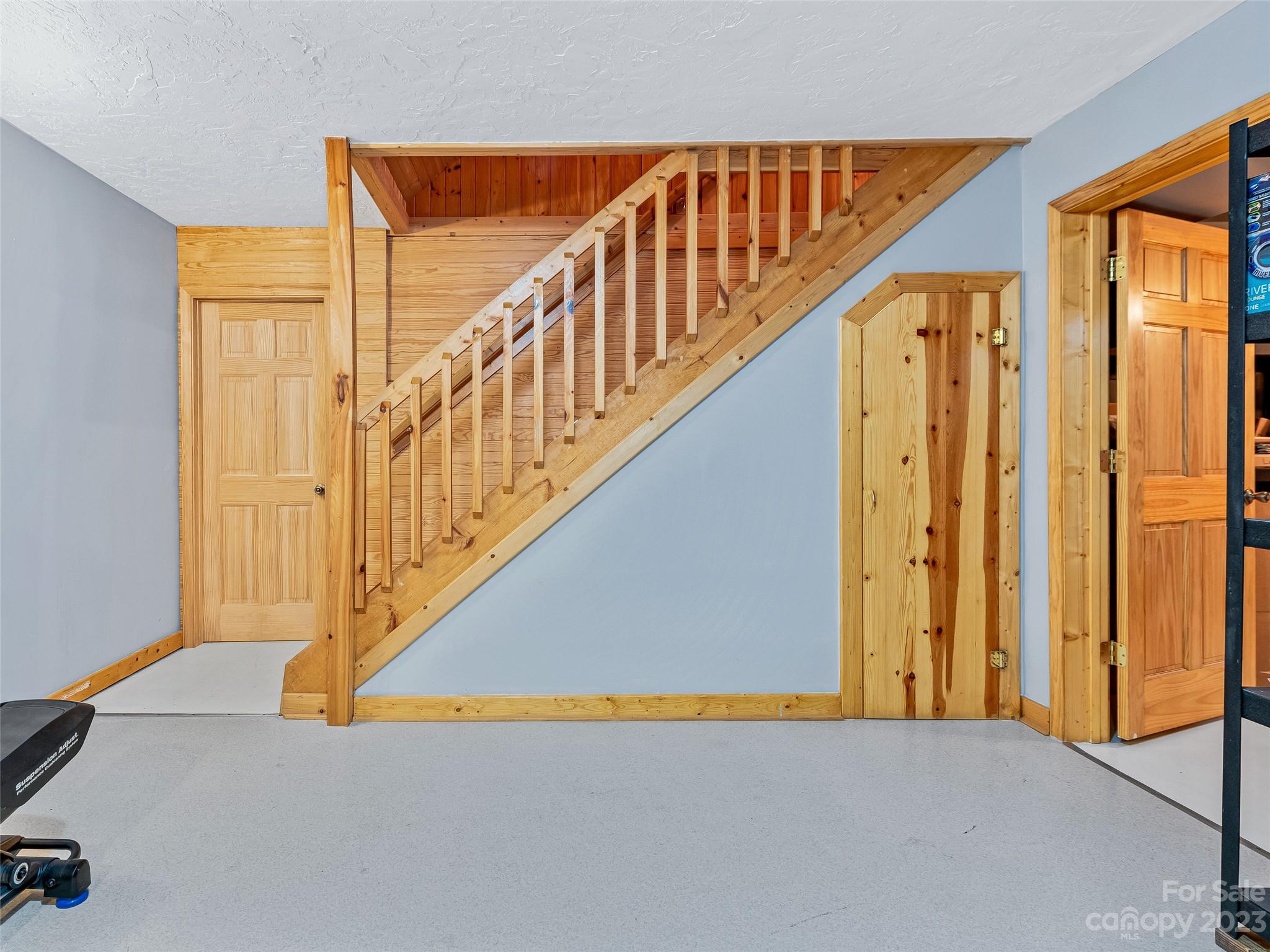 Twin Oaks Estate - Residential