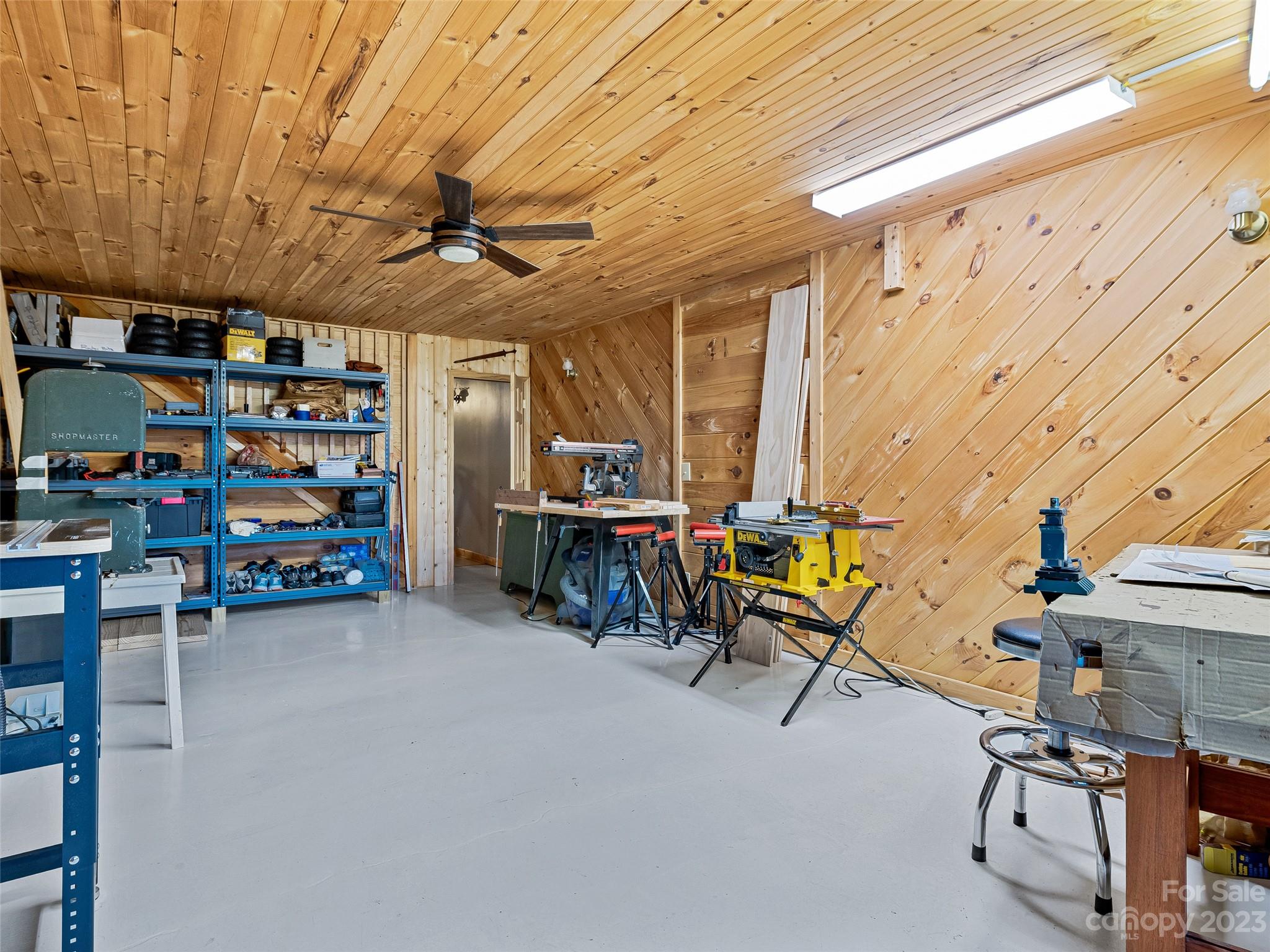 Twin Oaks Estate - Residential