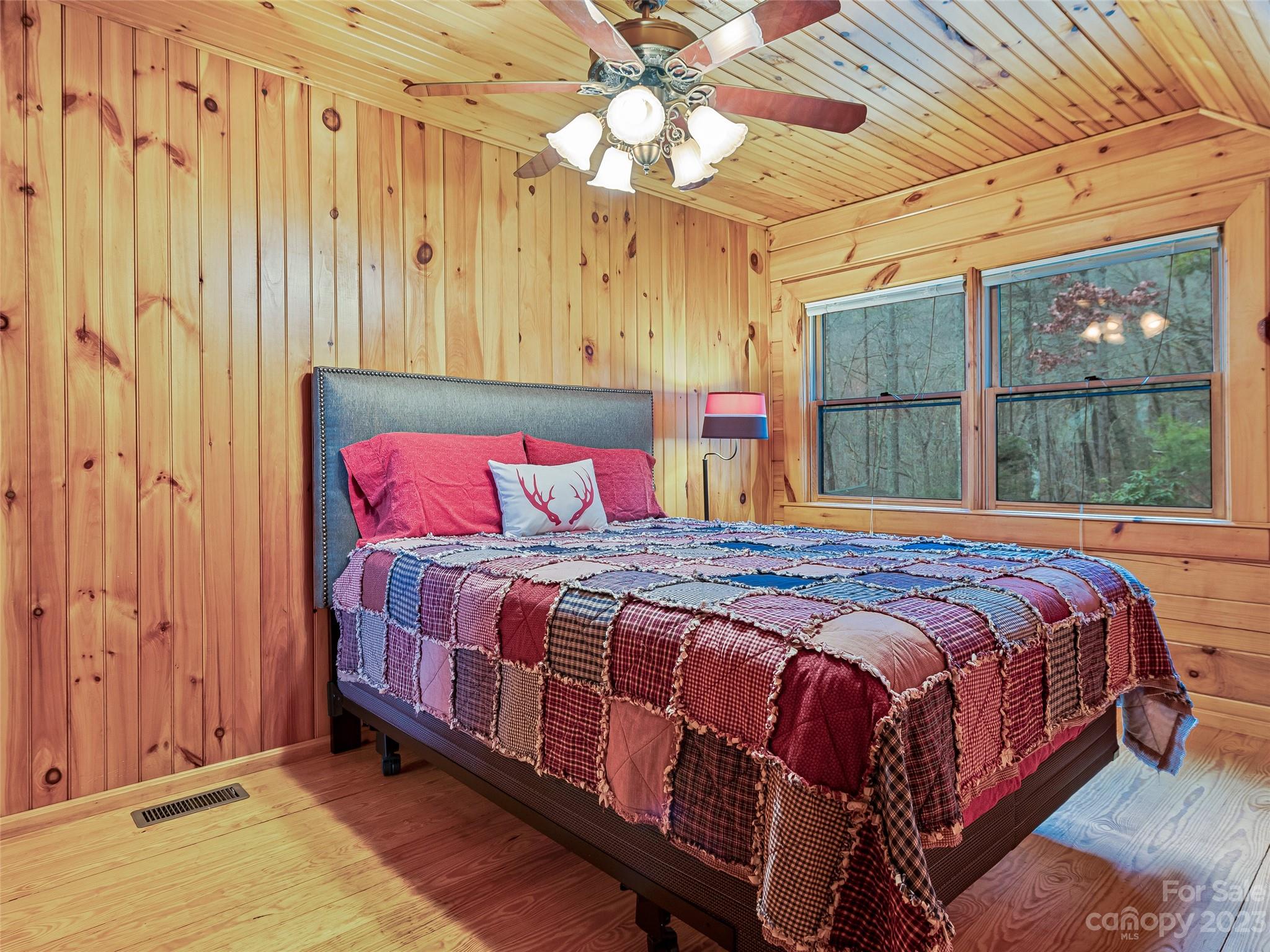 Twin Oaks Estate - Residential