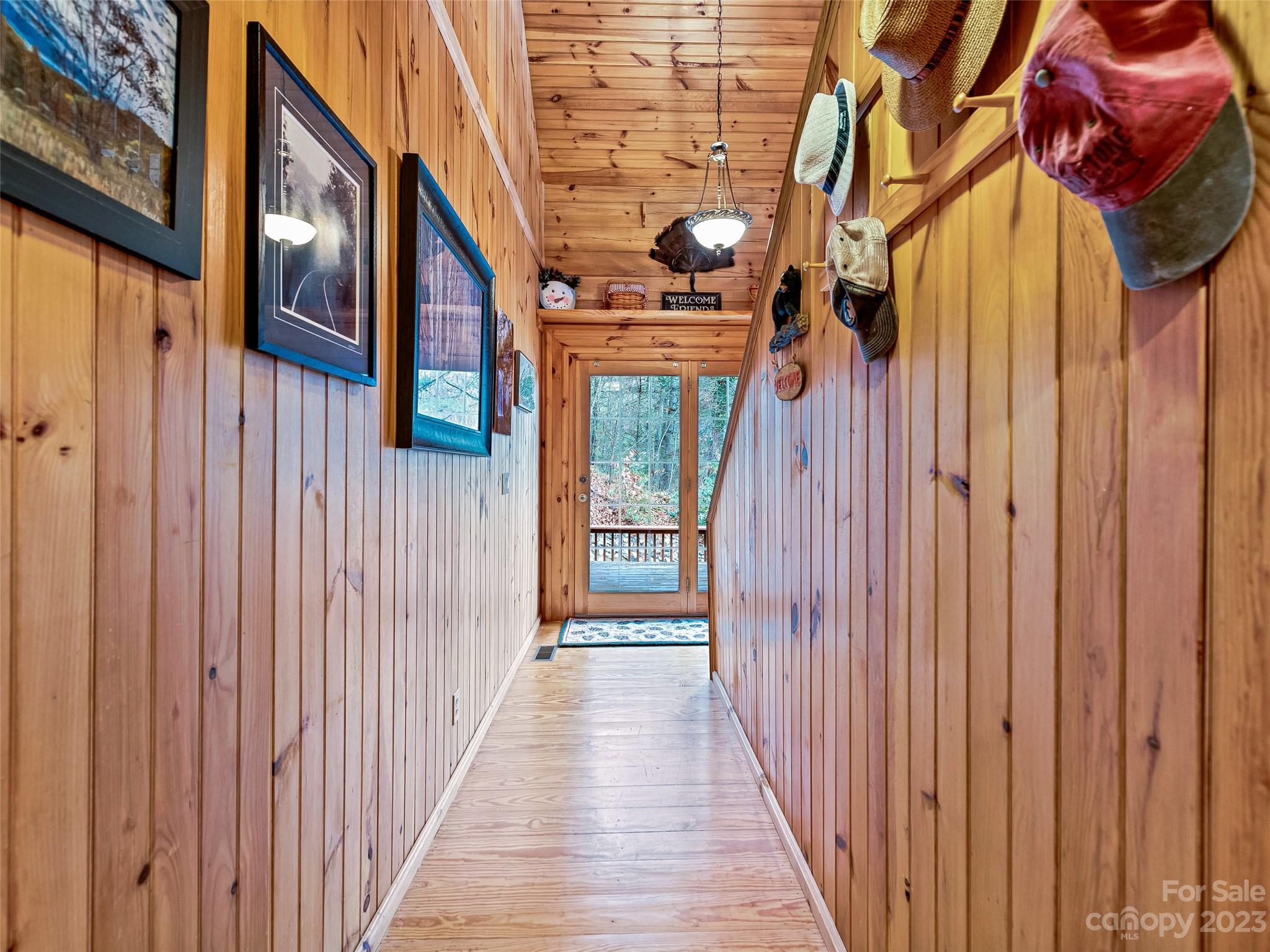 Twin Oaks Estate - Residential