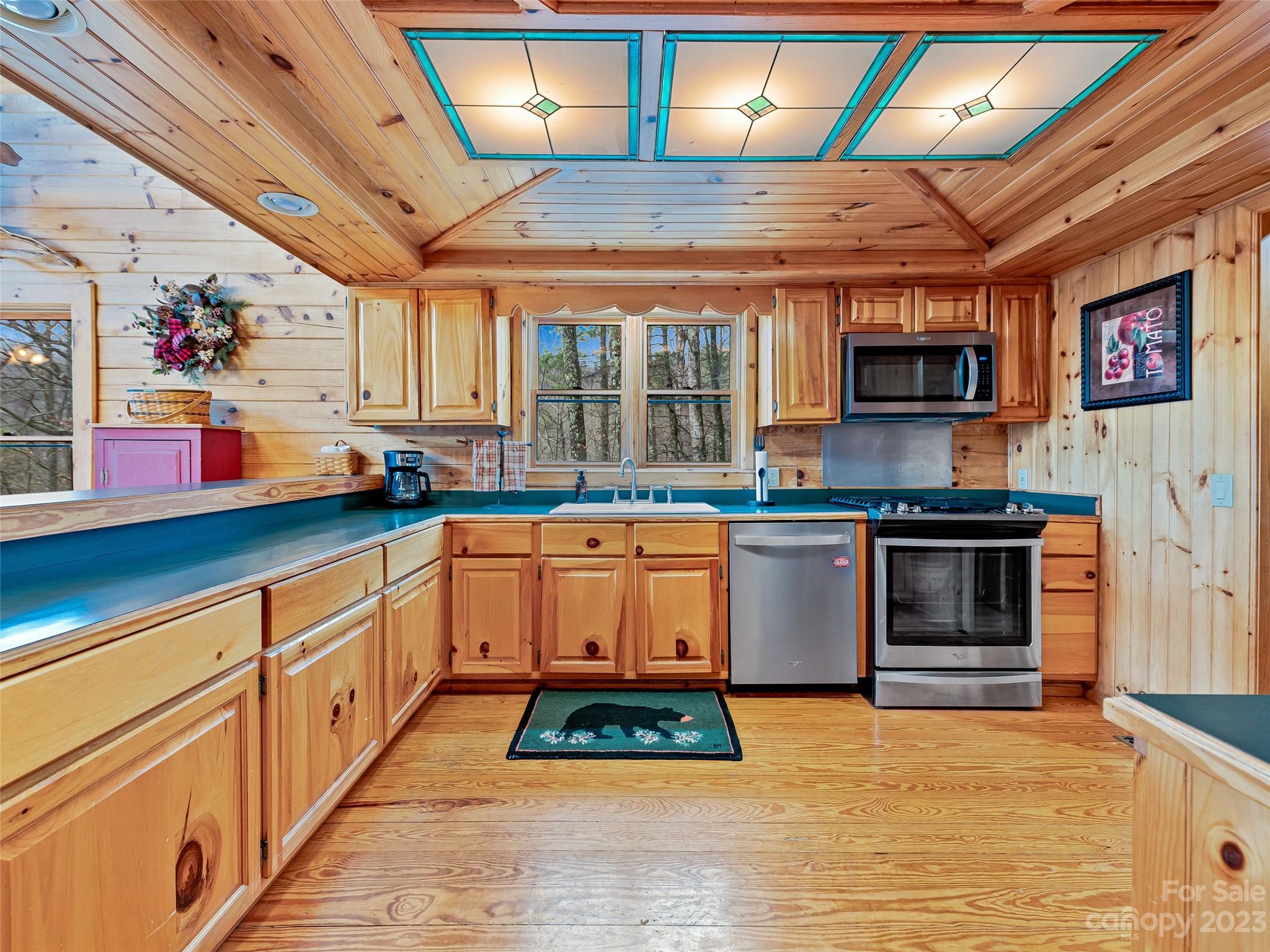 Twin Oaks Estate - Residential