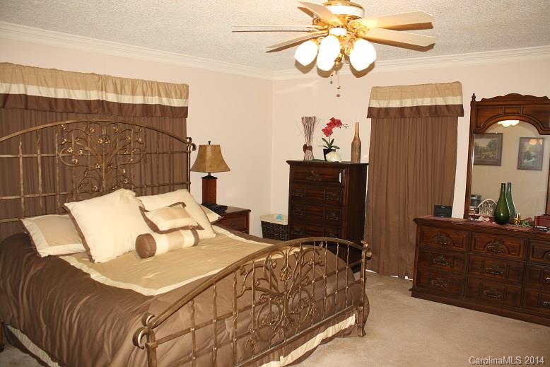 Ridgeview Park - Residential