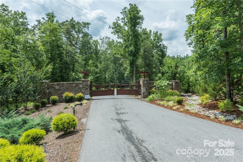 The Peninsula at Lake James - Land