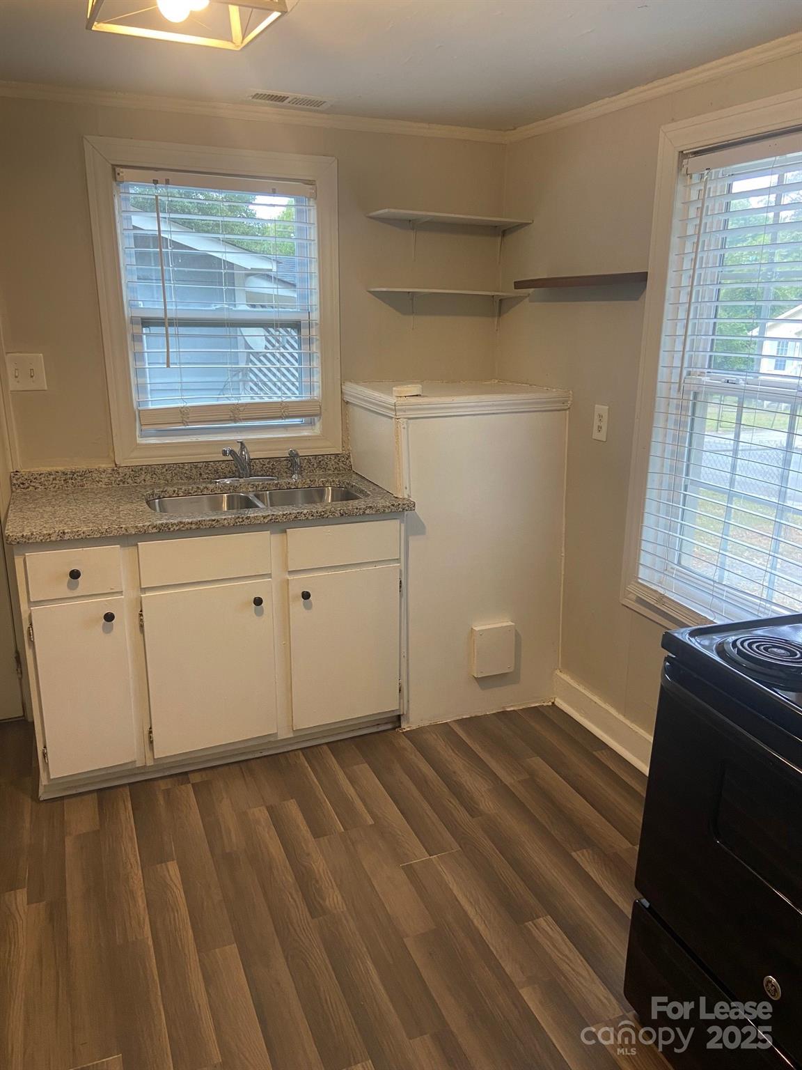 3931 Bearwood Avenue