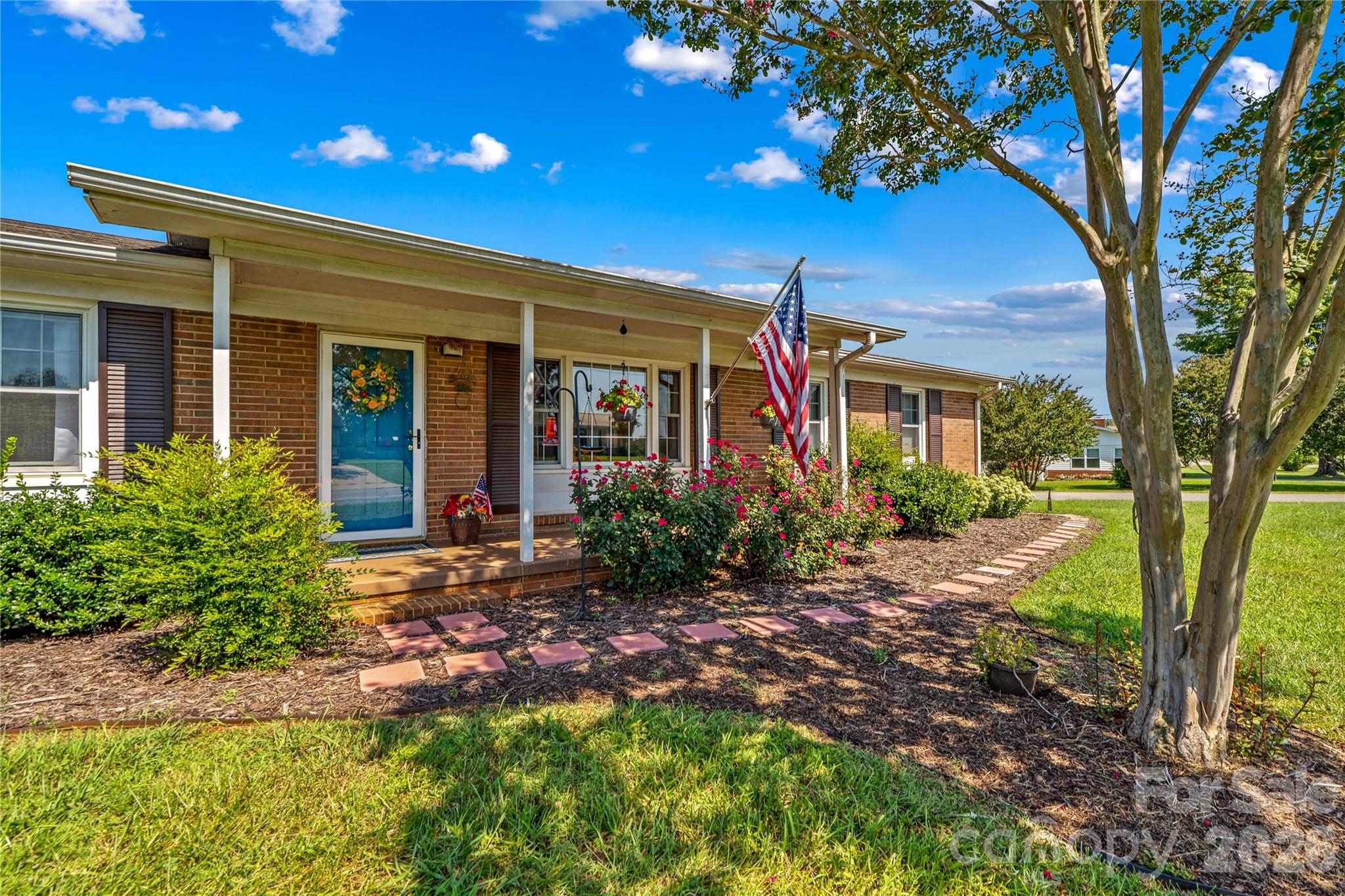 306 S Greenbriar Road