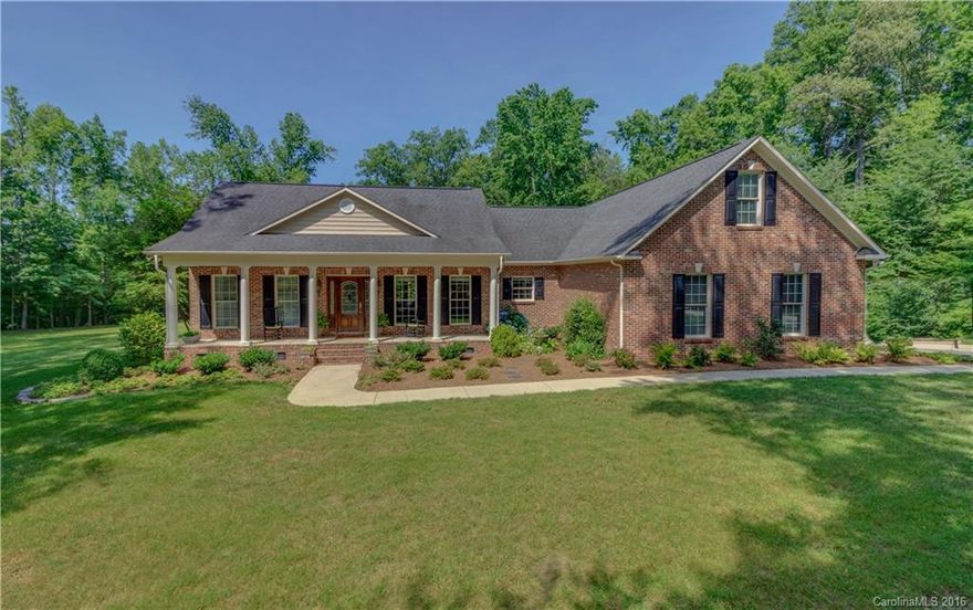 Full Brick, Custom Built, 3 Car over sized/fully insulated 764 sq. ft. garage. One owner home in pristine condition & like new! Hague/Water Max Whole House Reverse Osmosis Water System with water softener. Split BR floor plan w/ Bonus Room over garage (plumbed so bath could easily be added) Very nice wired shed. Serene setting with dawn to dusk driveway lights & timer lights on exterior. 25 minutes to Charlotte Airport, 30 mins. to uptown Charlotte. Be sure to view attachment for features.