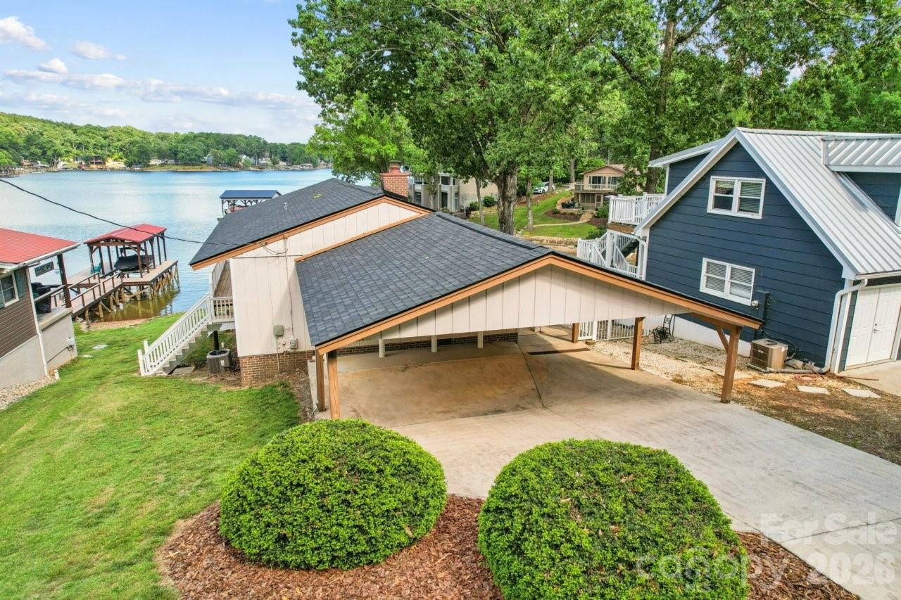 918 Pinehaven Drive
