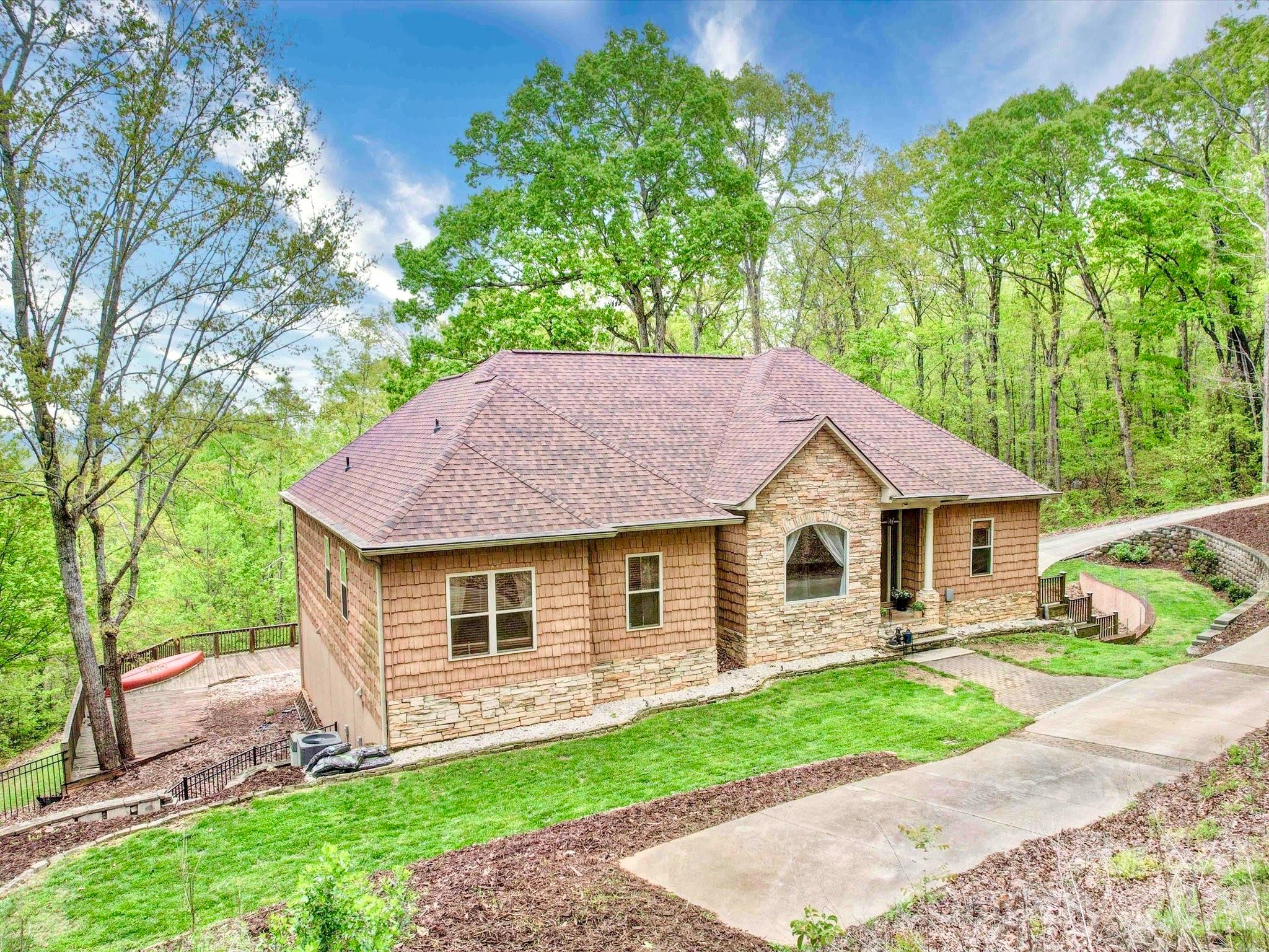 135 Boulder Ridge Drive