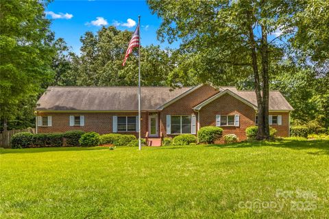 1760 Jacobs Way Sherrills Ford NC 28673