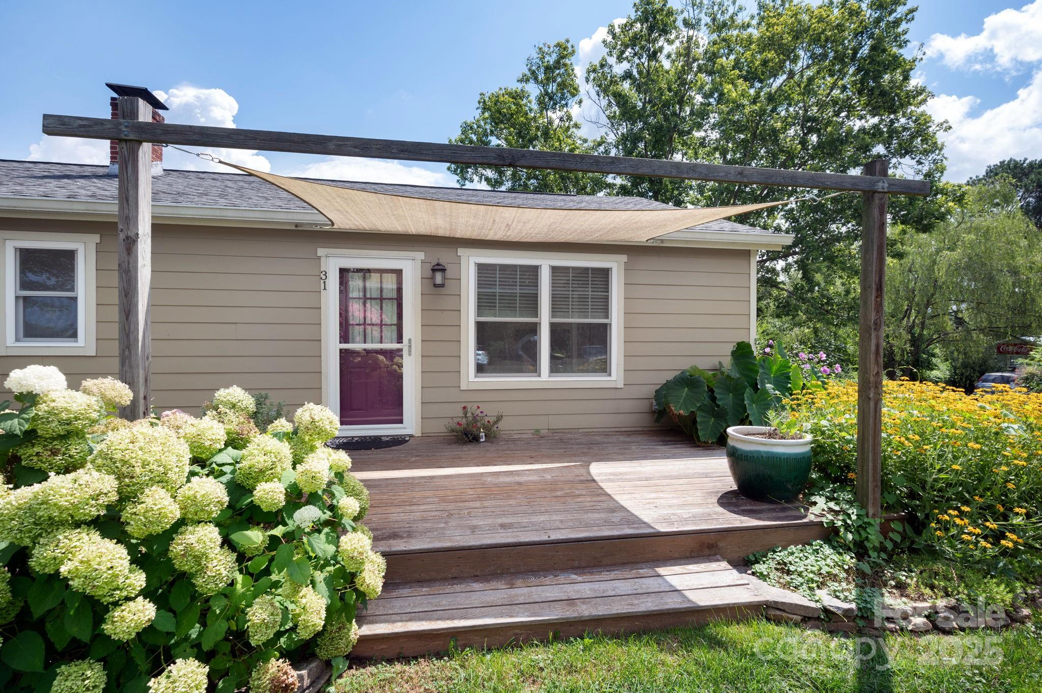31 Skyland Circle