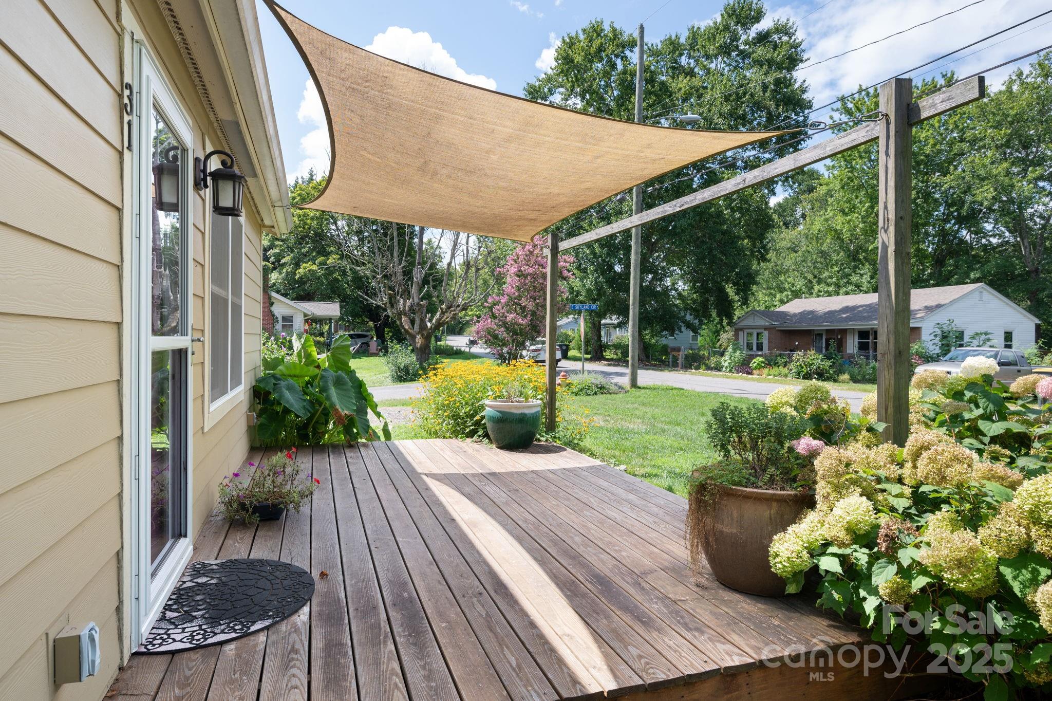 31 Skyland Circle