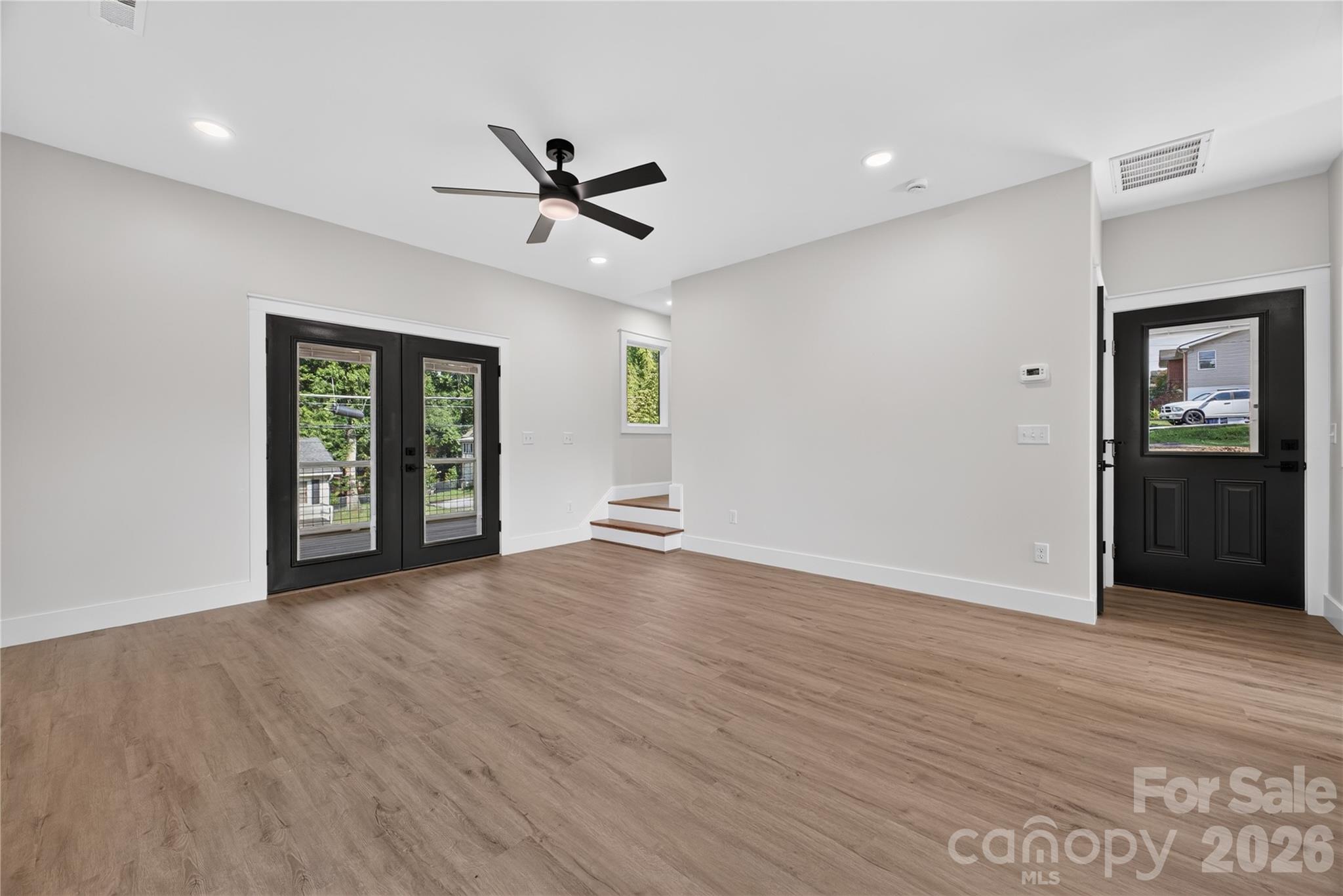 1013 Fassifern Court