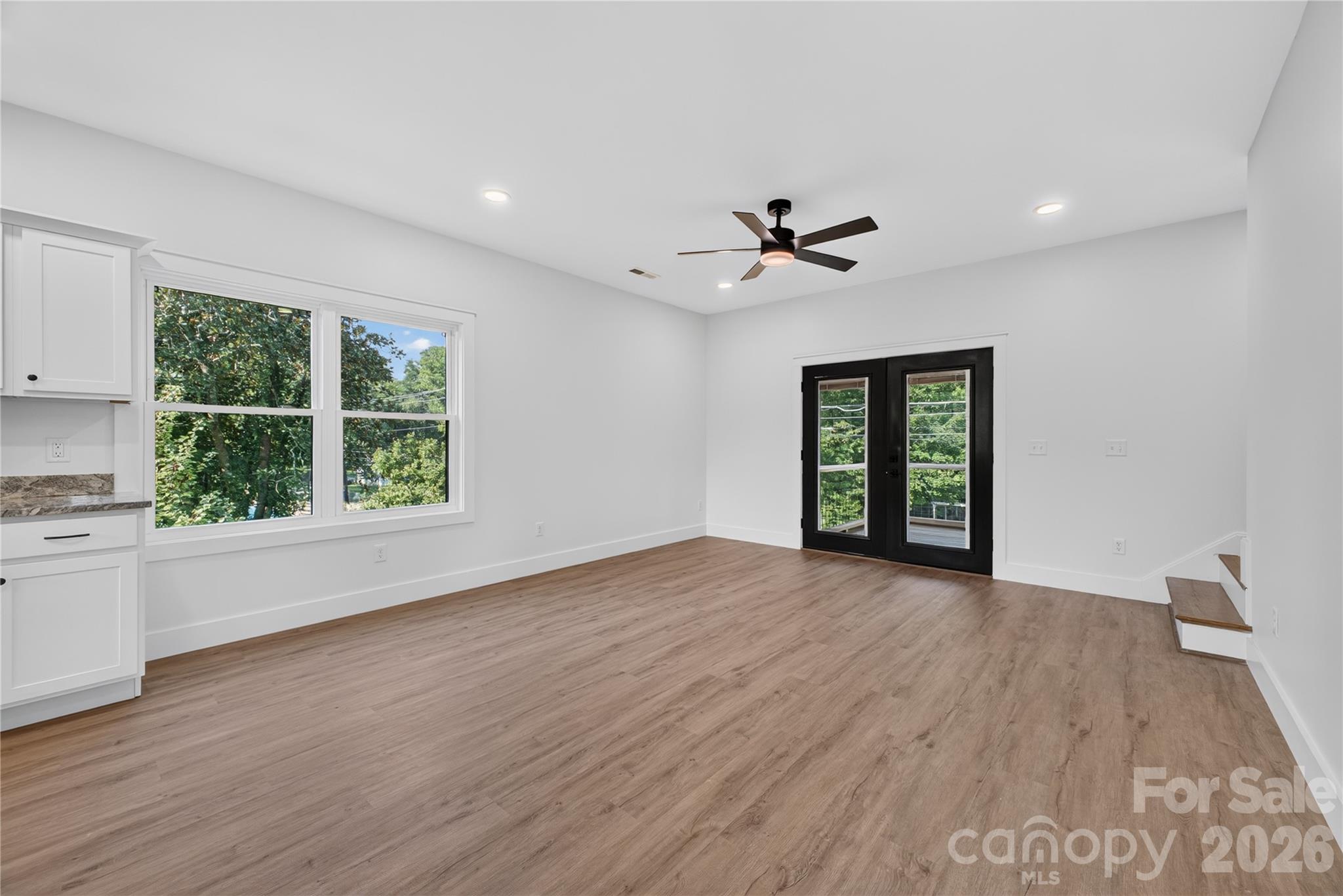 1013 Fassifern Court