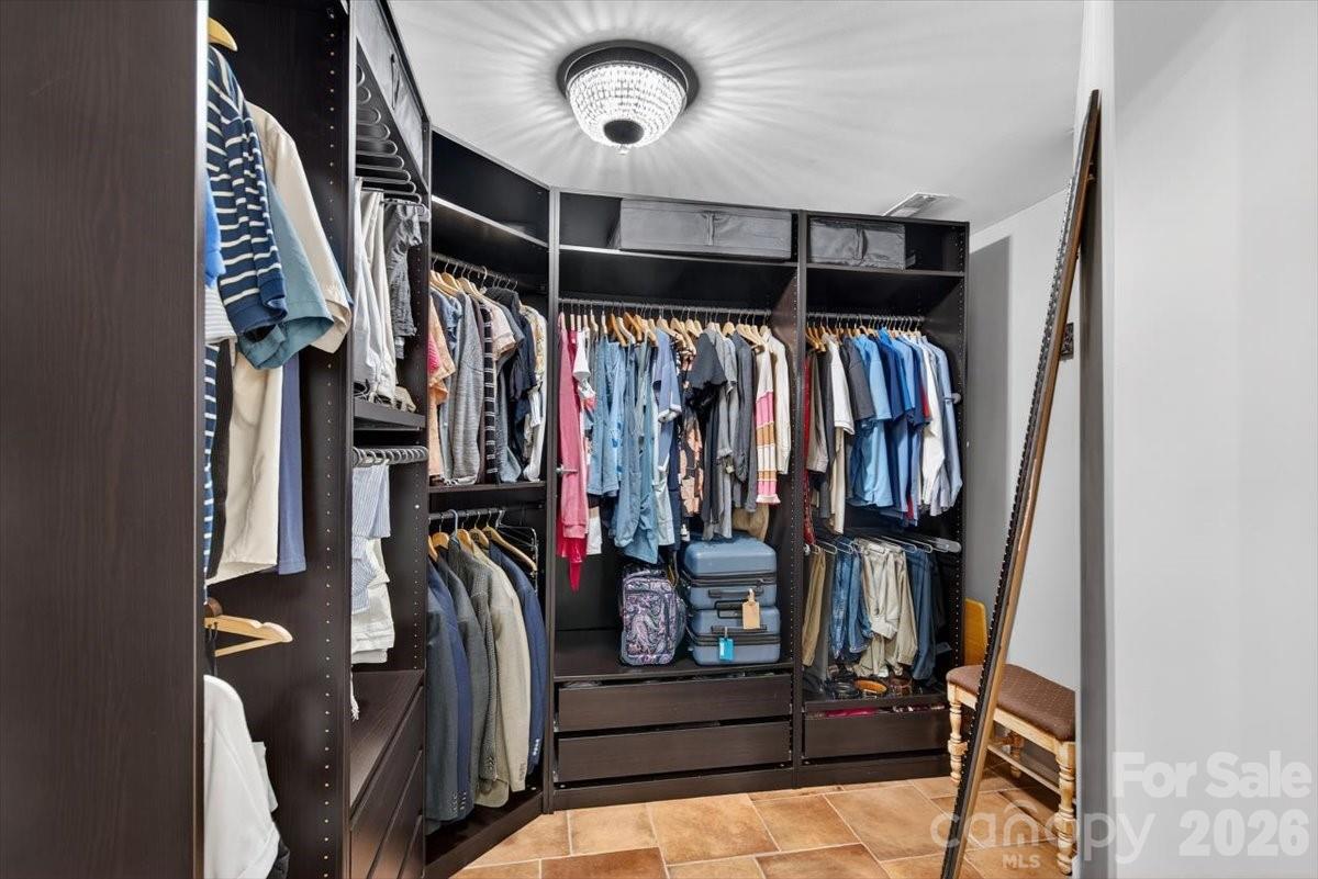 The Hamptons - Residential