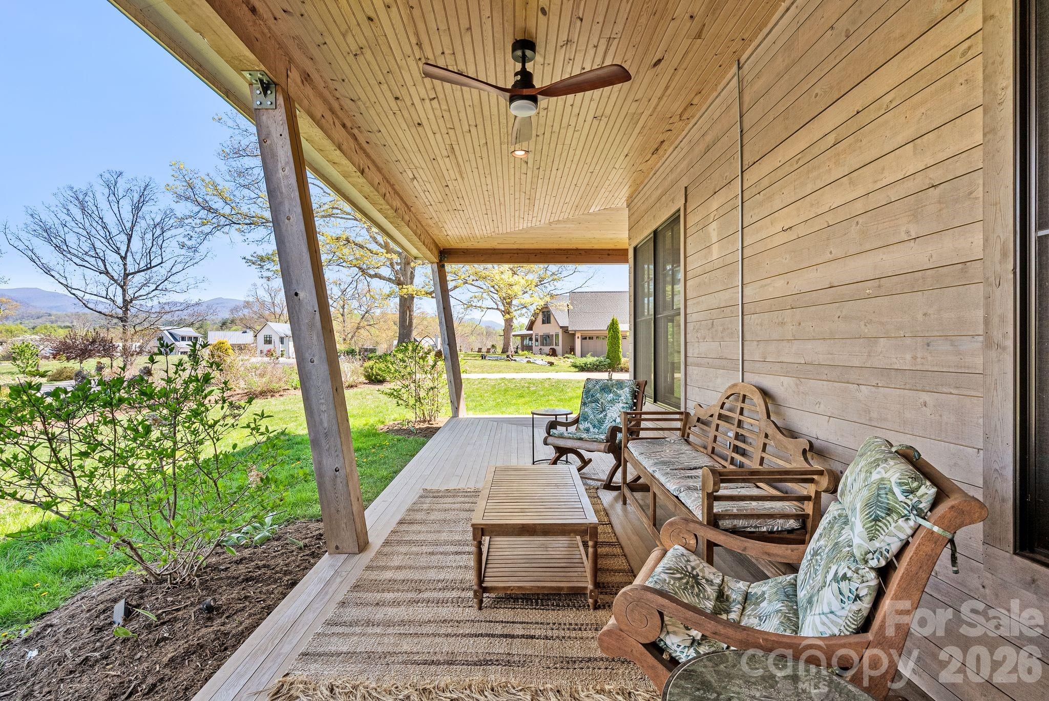 18 Majestic Oak Circle