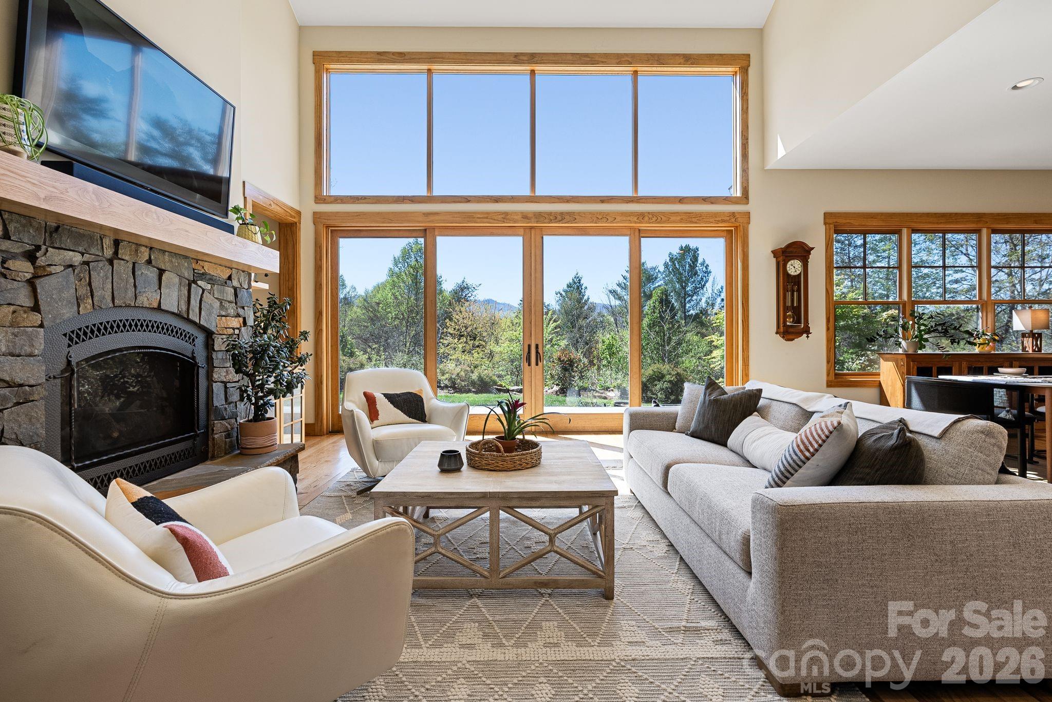 18 Majestic Oak Circle