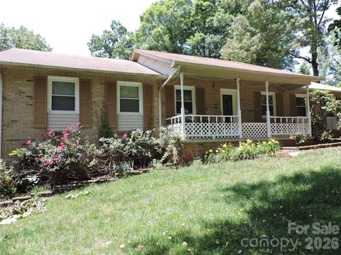 Photo of 523 Boxwood Street, Hudson, NC 38638 (MLS # 4387820)