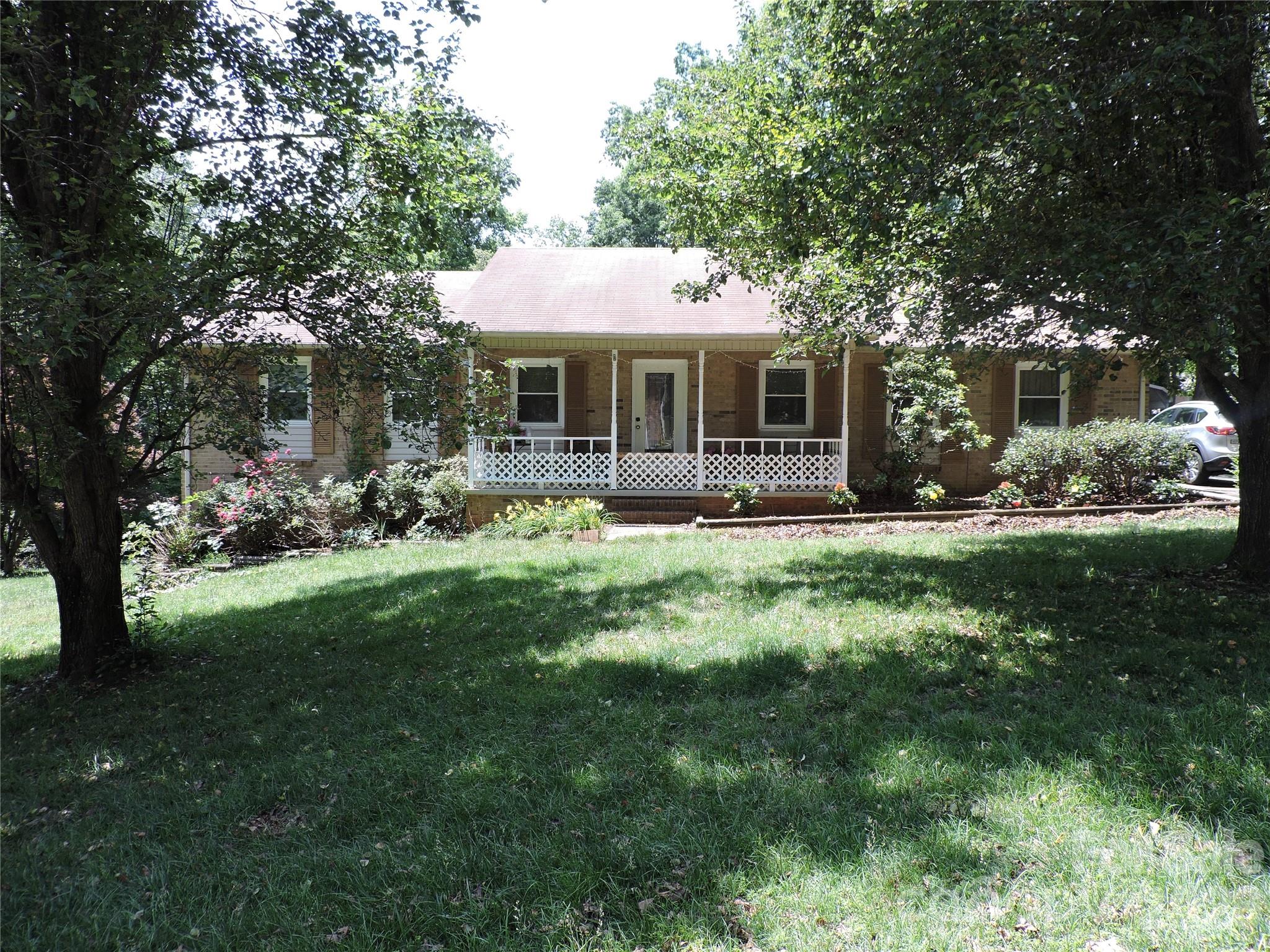 523 Boxwood Street