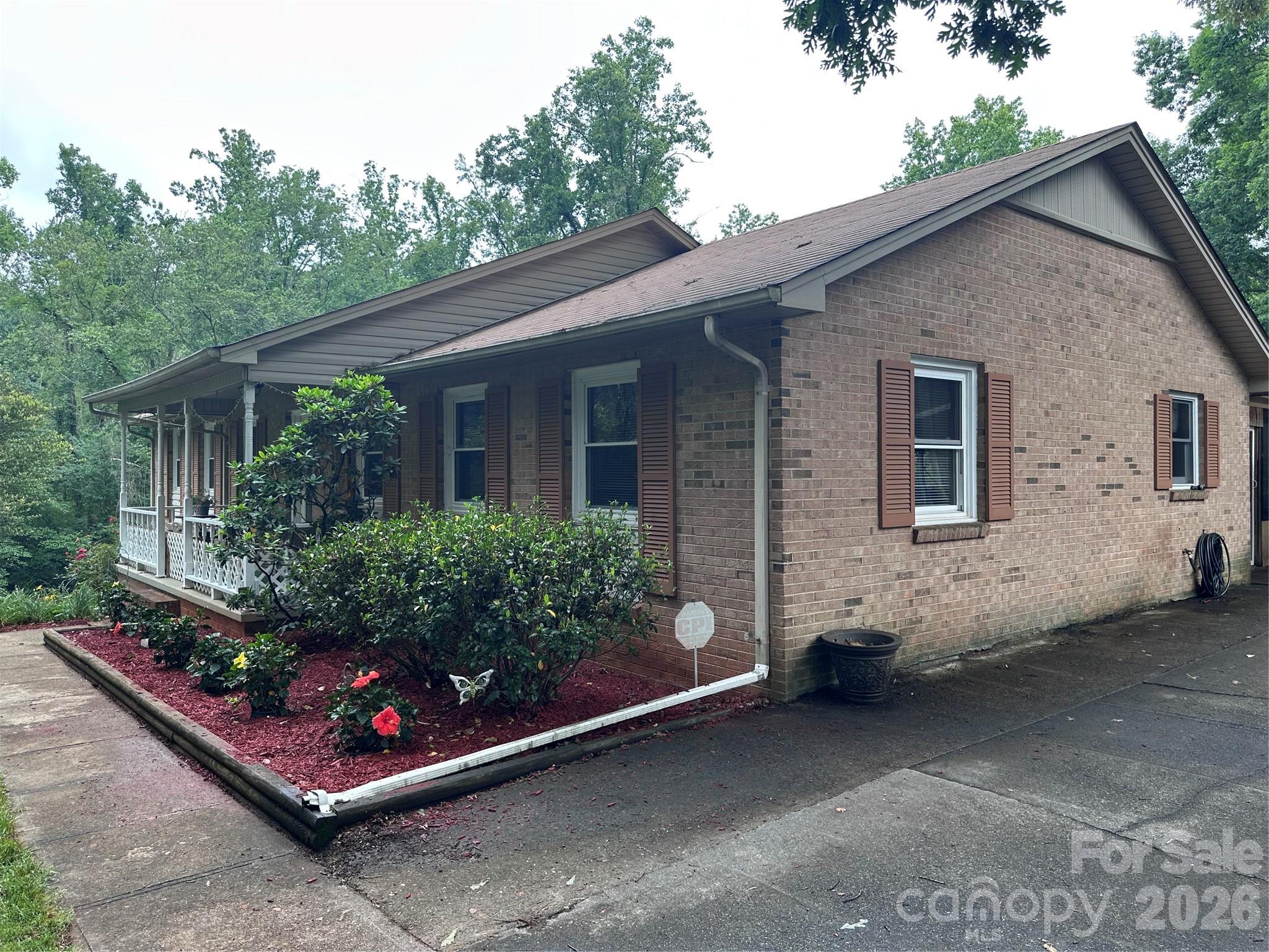 523 Boxwood Street