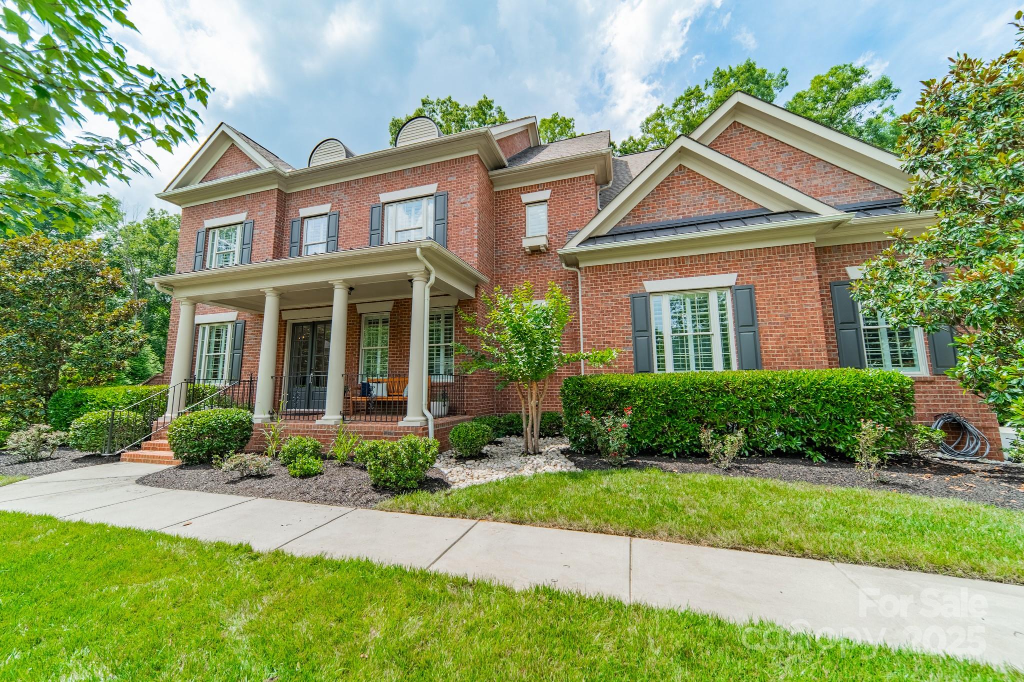 2004 Viscount Drive