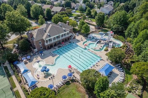 2004 Viscount Drive Matthews NC 28104