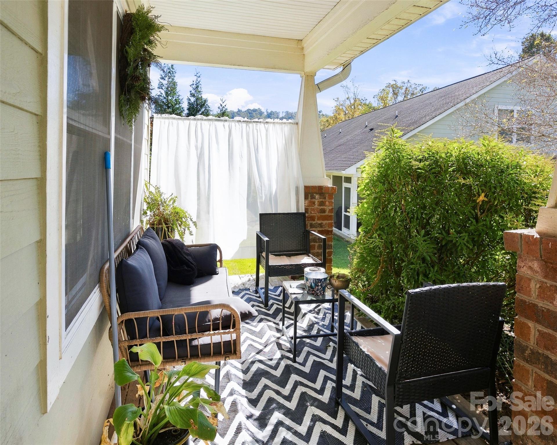 64 Fox Briar Drive