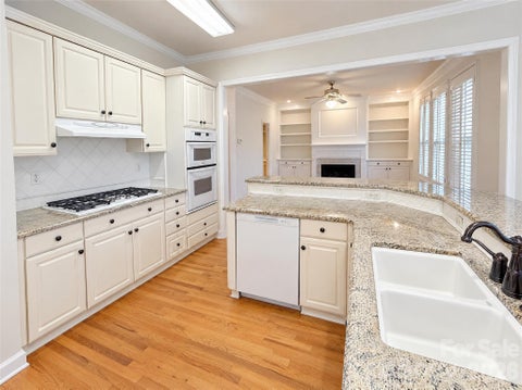 Photo of 4804 Poplar Grove Drive, Charlotte, NC 28269 (MLS # 4438249)