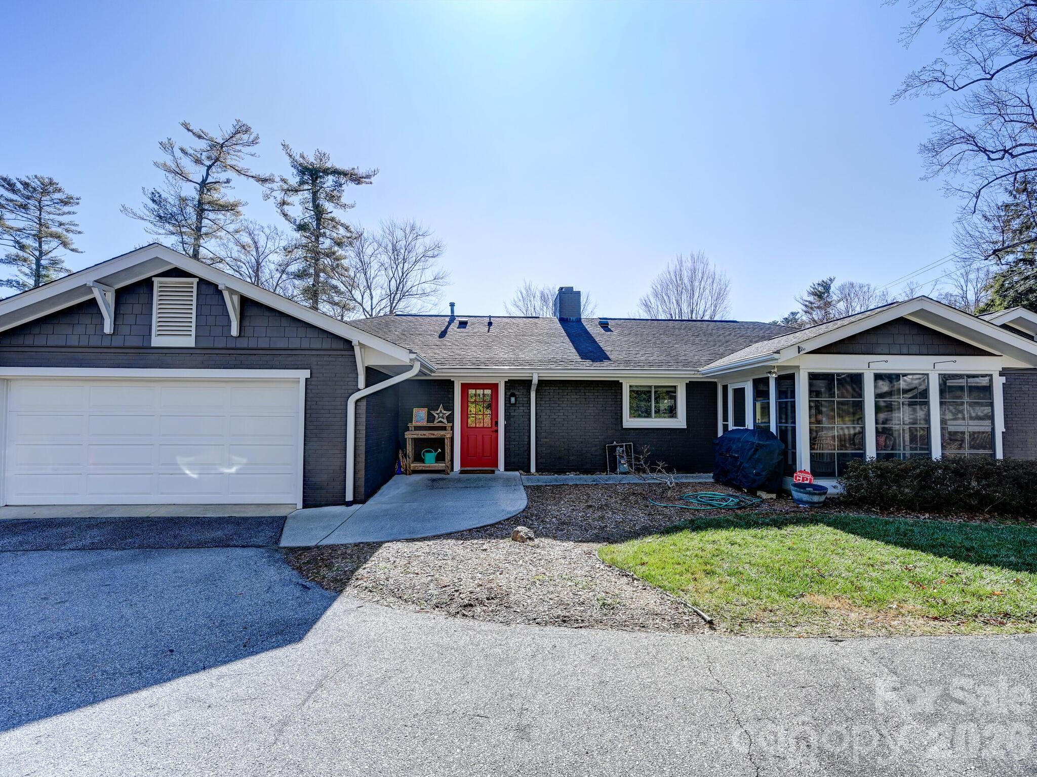 1827 Laurel Park Highway