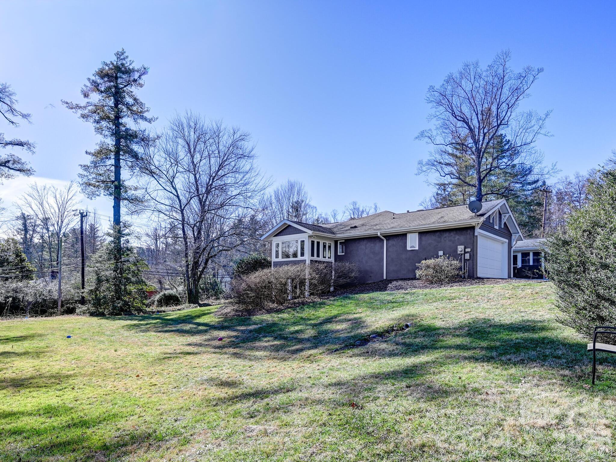 1827 Laurel Park Highway