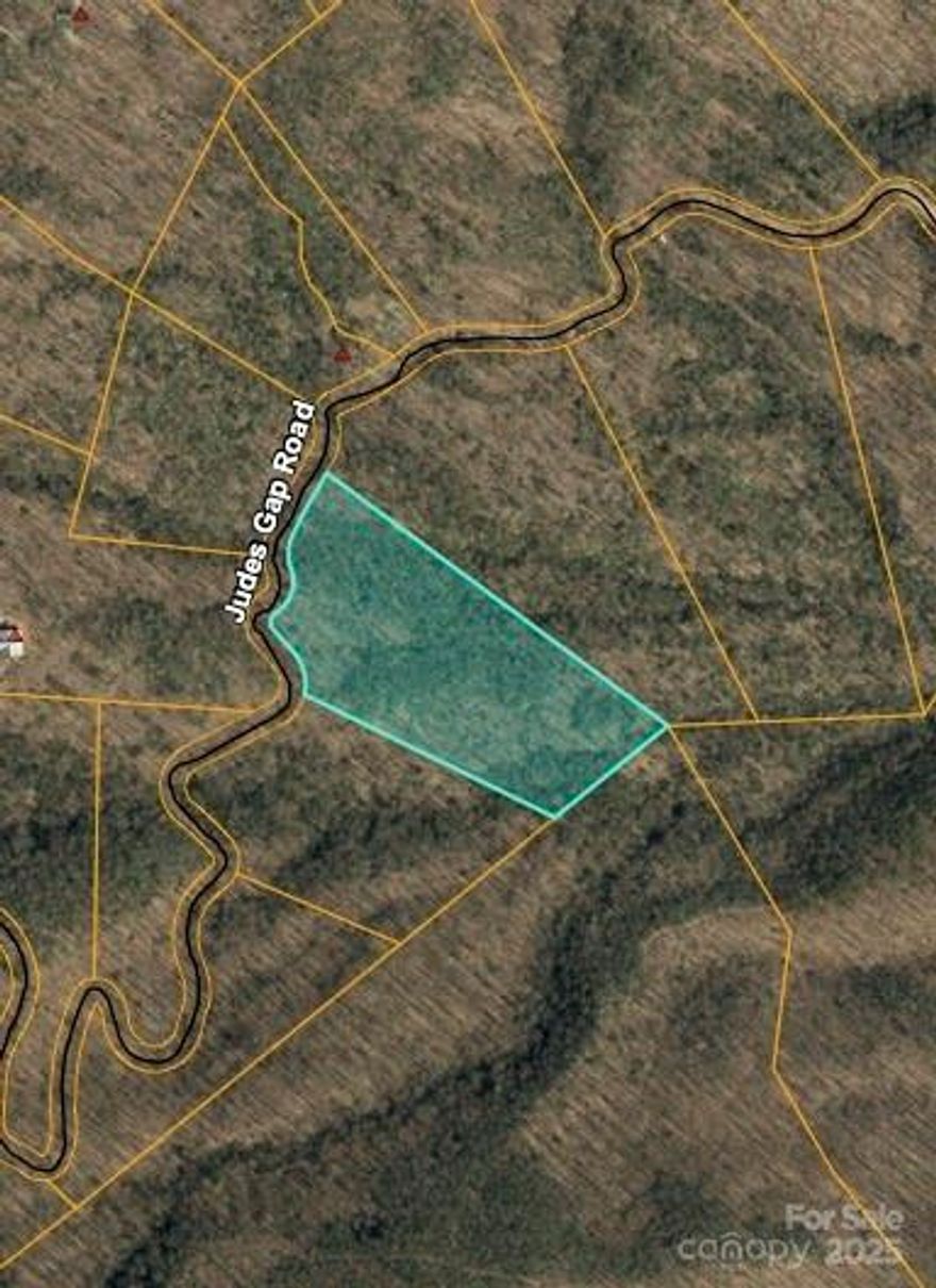 World's Edge is a sought-after mountain destination known for its privacy, wildlife, and natural beauty. This 8.63 acre tract features beautiful mature trees throughout and convenient direct road access. This is a chance to own your own slice of the Blue Ridge Mountains. Ideally located just minutes from Lake Lure and Chimney Rock, this location offers the opportunity to build a short-term rental, dream home getaway or a full time residence. Adjoining 6.59 Acres also available. Convenient to Tryon International Equestrian Center, Black Mountain, Asheville, Hendersonville and more!