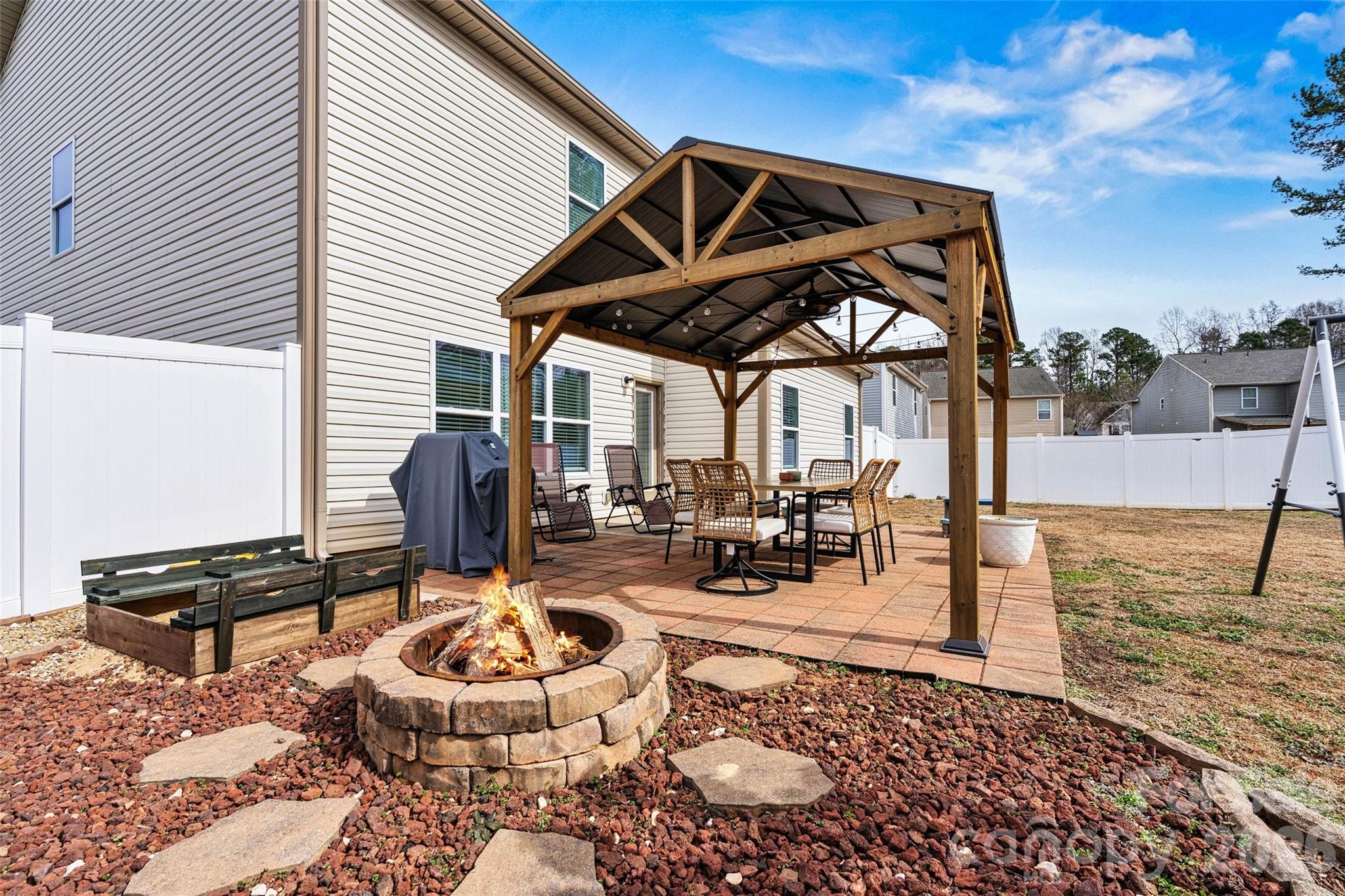 2081 Lake Vista Drive