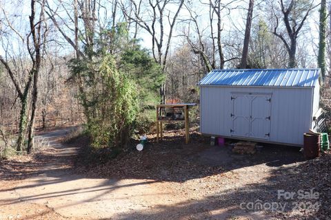 A home in Tryon