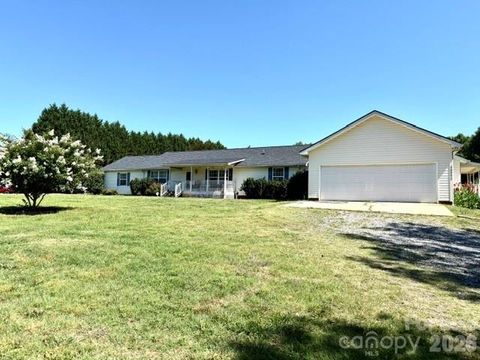Photo of 4084 Carpenters Cove Road, Claremont, NC 28610 (MLS # 4396995)