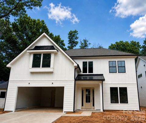 Photo of 4337 Castleton Road, Charlotte, NC 28211 (MLS # 4329159)