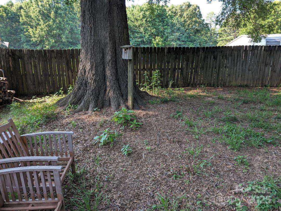 2261 Felly Lane