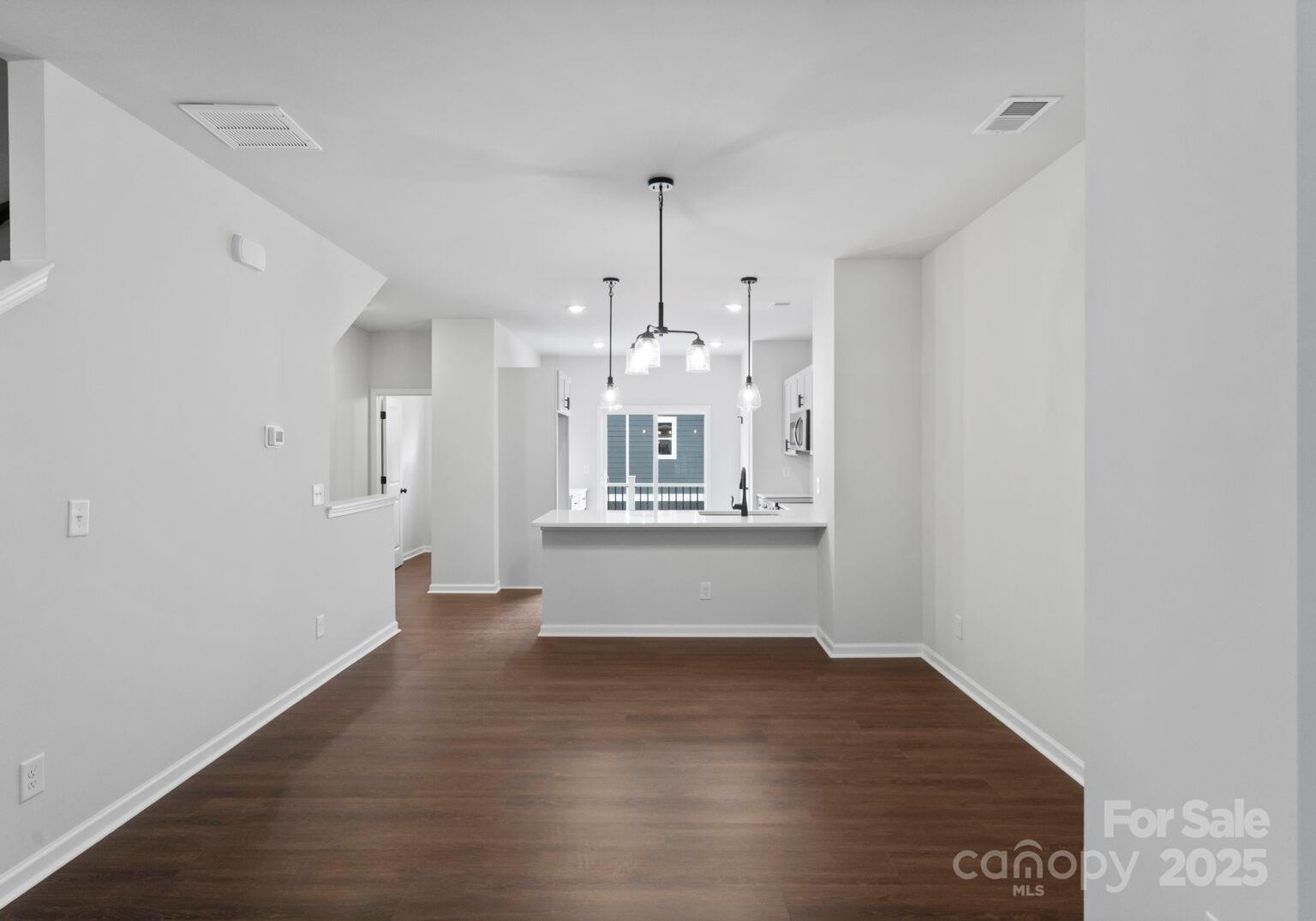 6033 King Charles Court 15