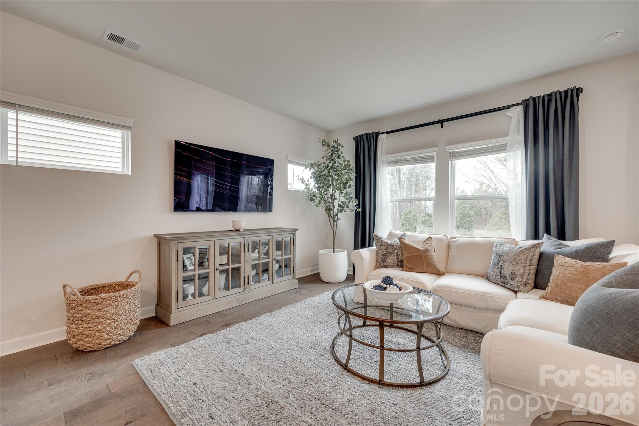 Anniston Chase - Residential