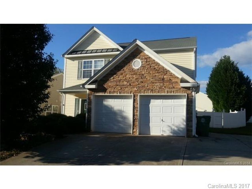 Home for rent in Ranlo (north of Gastonia). Lovely 3 bedroom home with open floor plan. Spacious master suite with cathedral ceiling, double vanity in the bath and large walk in closet. Nice level lot with white vinyl fenced-in backyard for extra privacy.  Two car garage with extra parking pad.